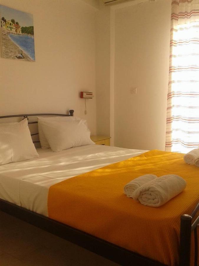 Raymondos Apartments Ласси Экстерьер фото